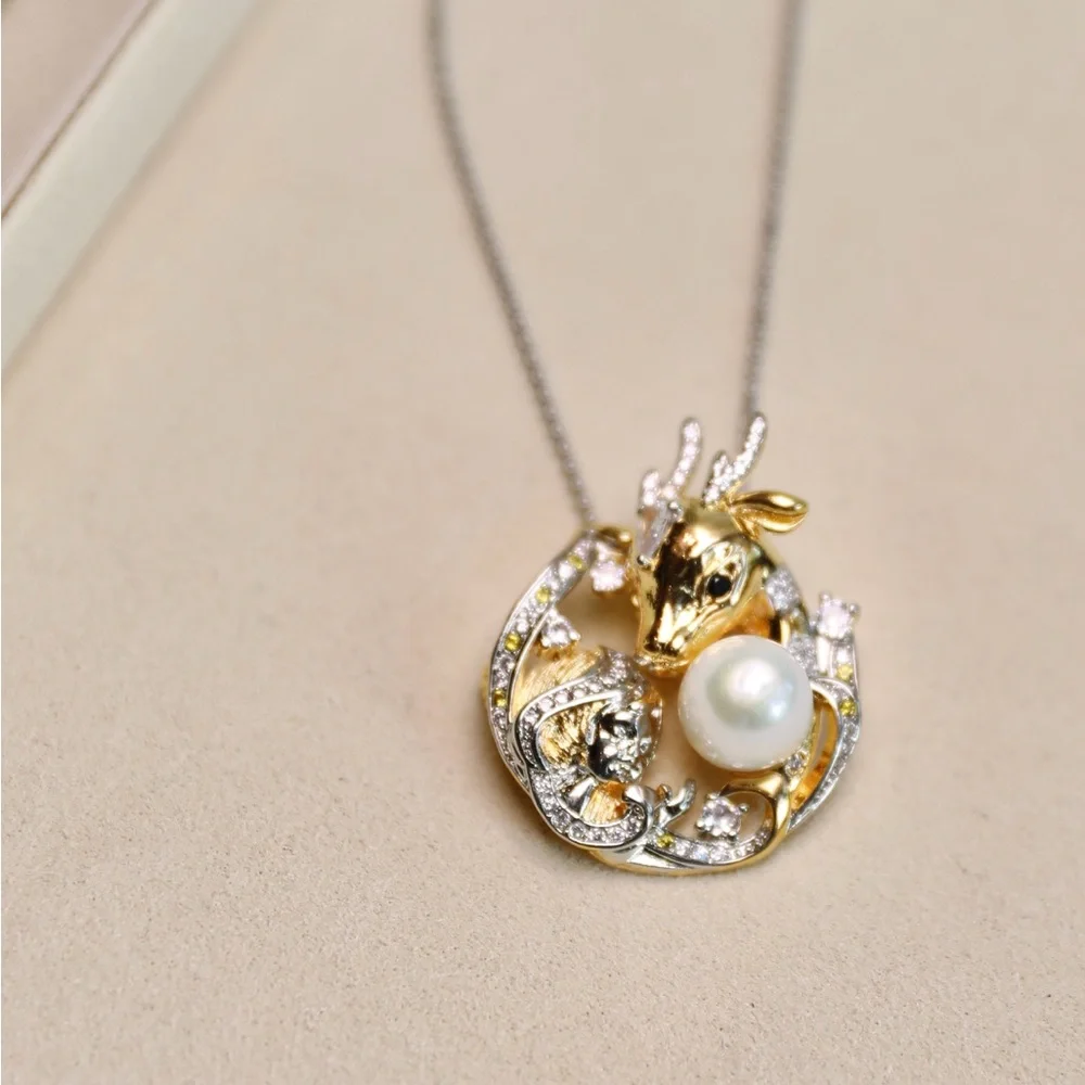 Reindeer Freshwater Pearl Brooch or Pendent Necklace - Picture 4 of 6
